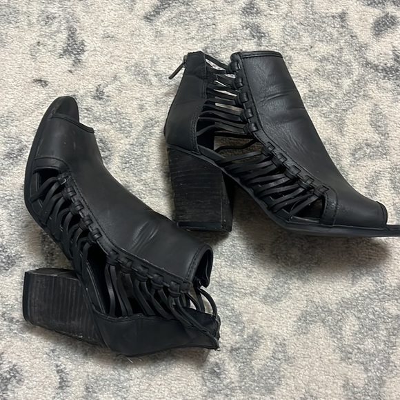 Peep toe gladiator heel - Picture 6 of 7